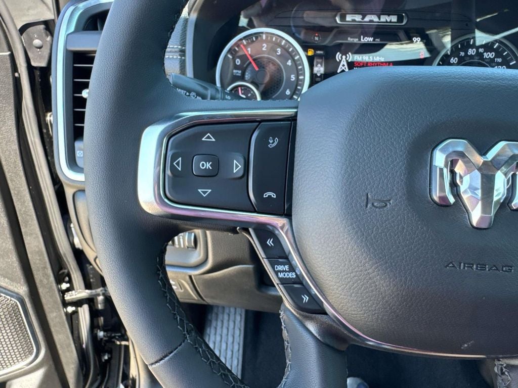 2026 RAM Ram 1500 RAM 1500 LARAMIE CREW CAB 4X2 5'7' BOX