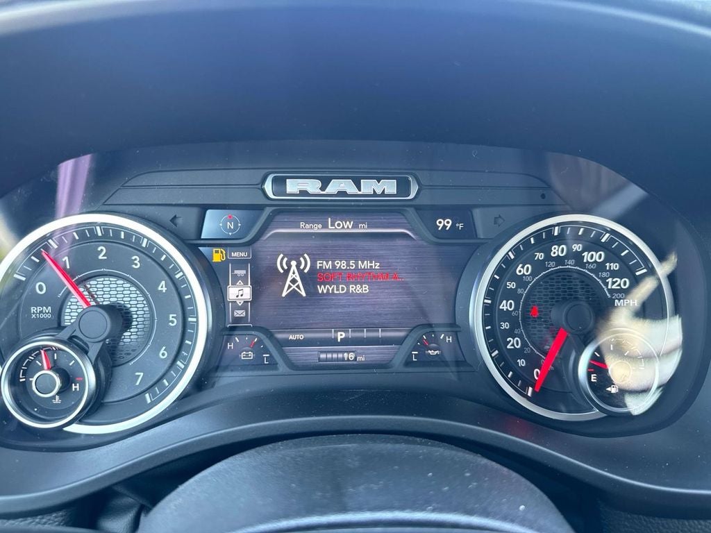 2026 RAM Ram 1500 RAM 1500 LARAMIE CREW CAB 4X2 5'7' BOX