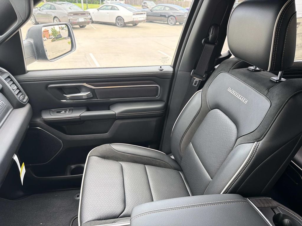 2026 RAM Ram 1500 RAM 1500 LARAMIE CREW CAB 4X2 5'7' BOX