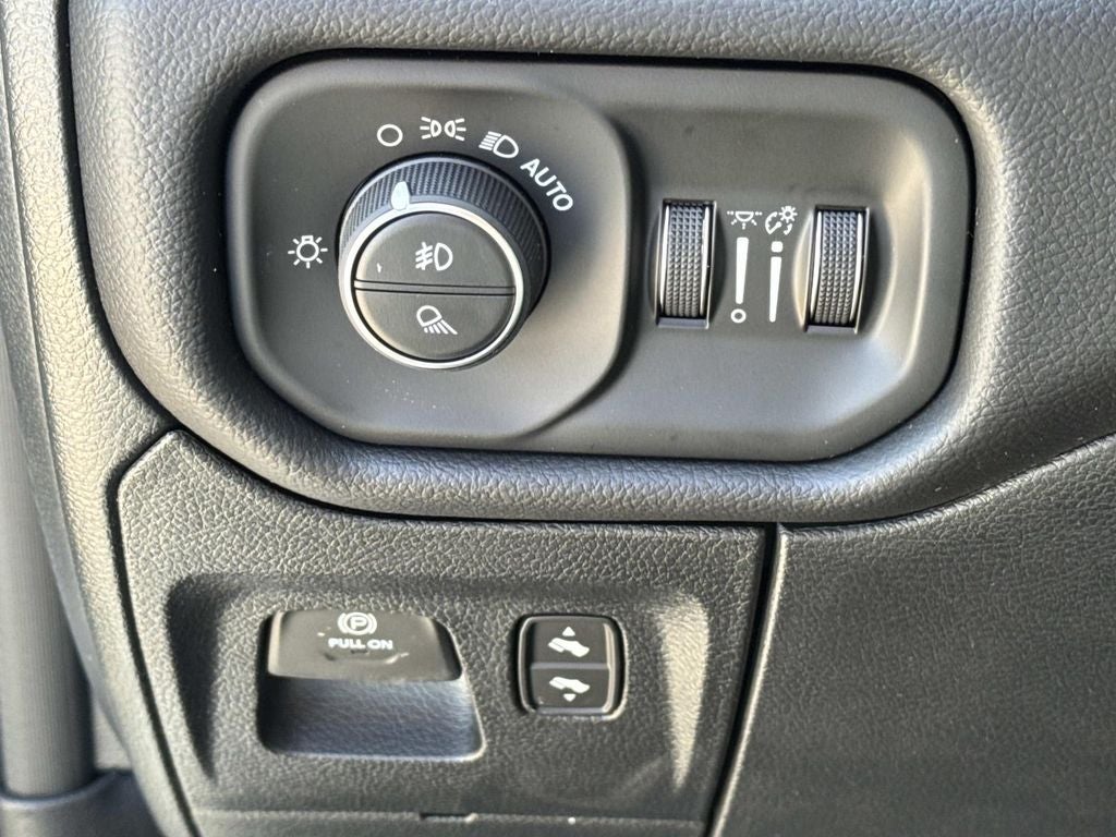2026 RAM 1500 RAM 1500 BIG HORN CREW CAB 4X2 6'4' BOX