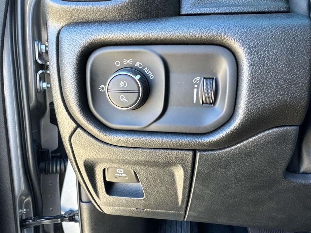 2026 RAM Ram 1500 RAM 1500 WARLOCK CREW CAB 4X4 5'7' BOX