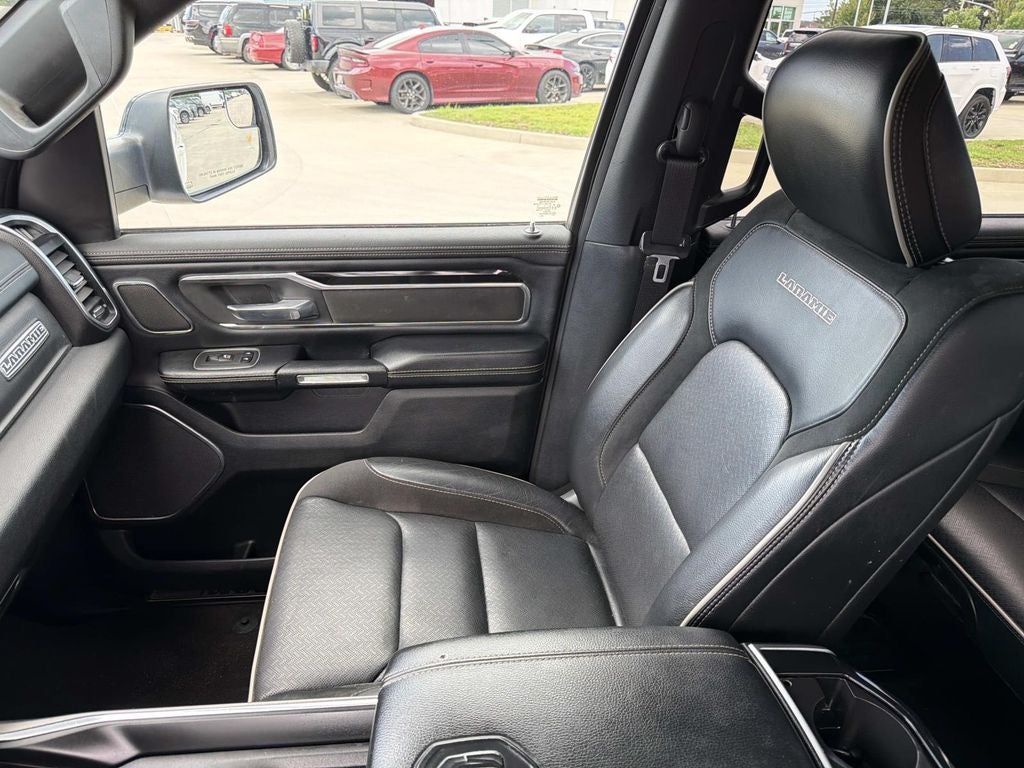 2021 RAM 1500 Laramie Crew Cab 4x4 5'7' Box