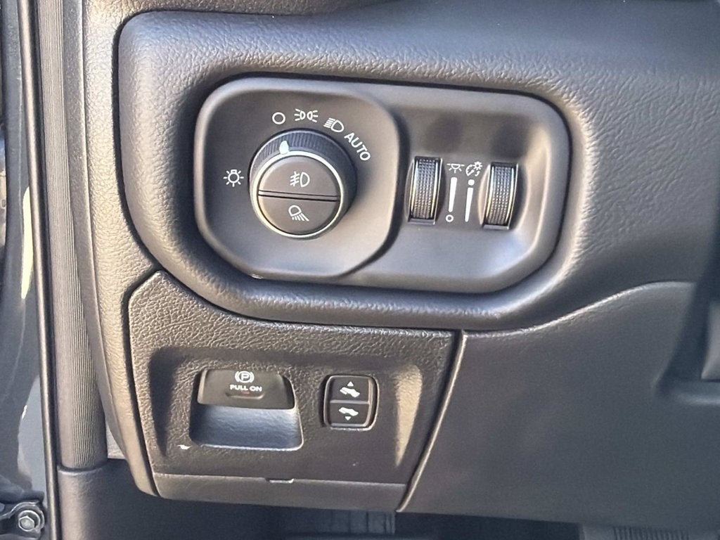 2027 RAM 1500 Laramie