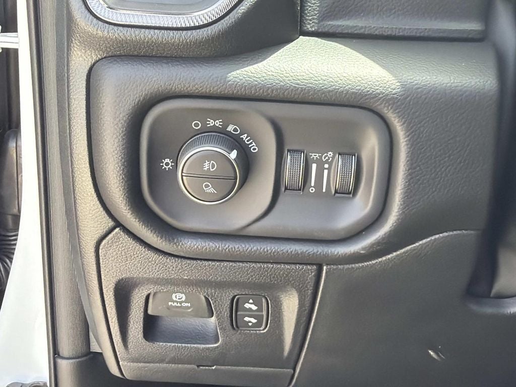 2026 RAM Ram 1500 RAM 1500 RHO CREW CAB 4X4 5'7' BOX