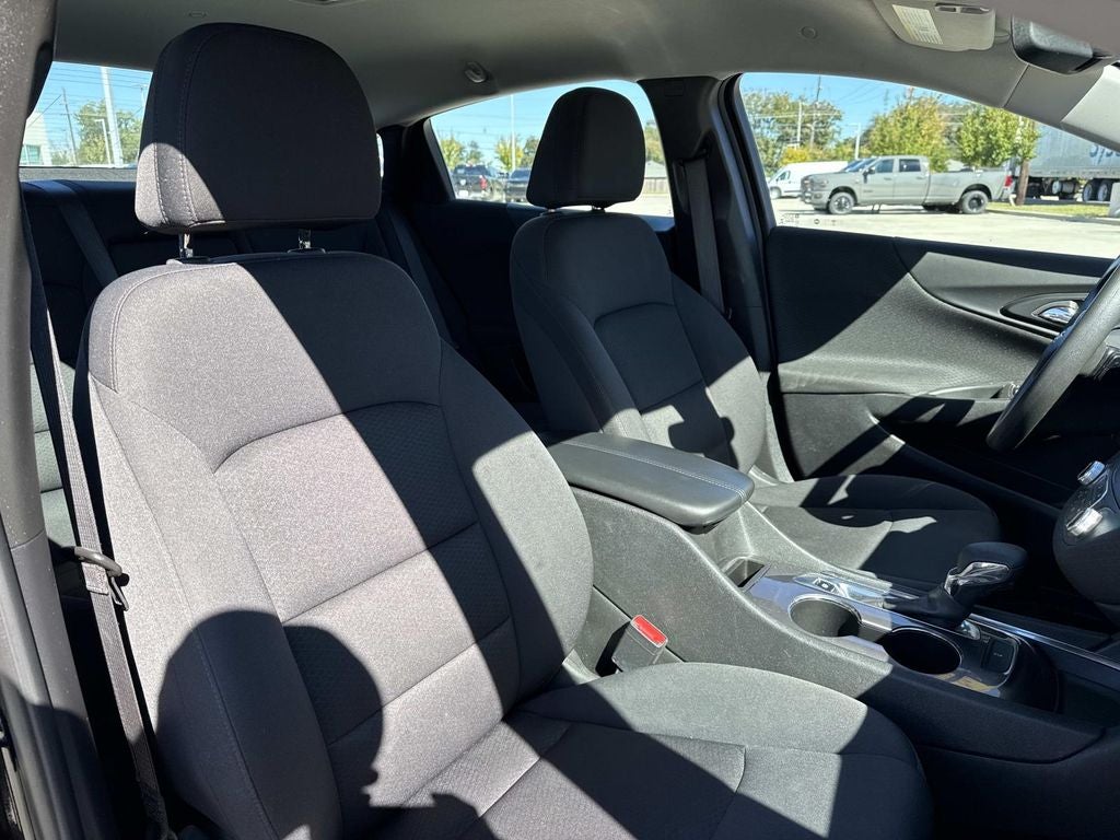 2022 Chevrolet Malibu FWD LT