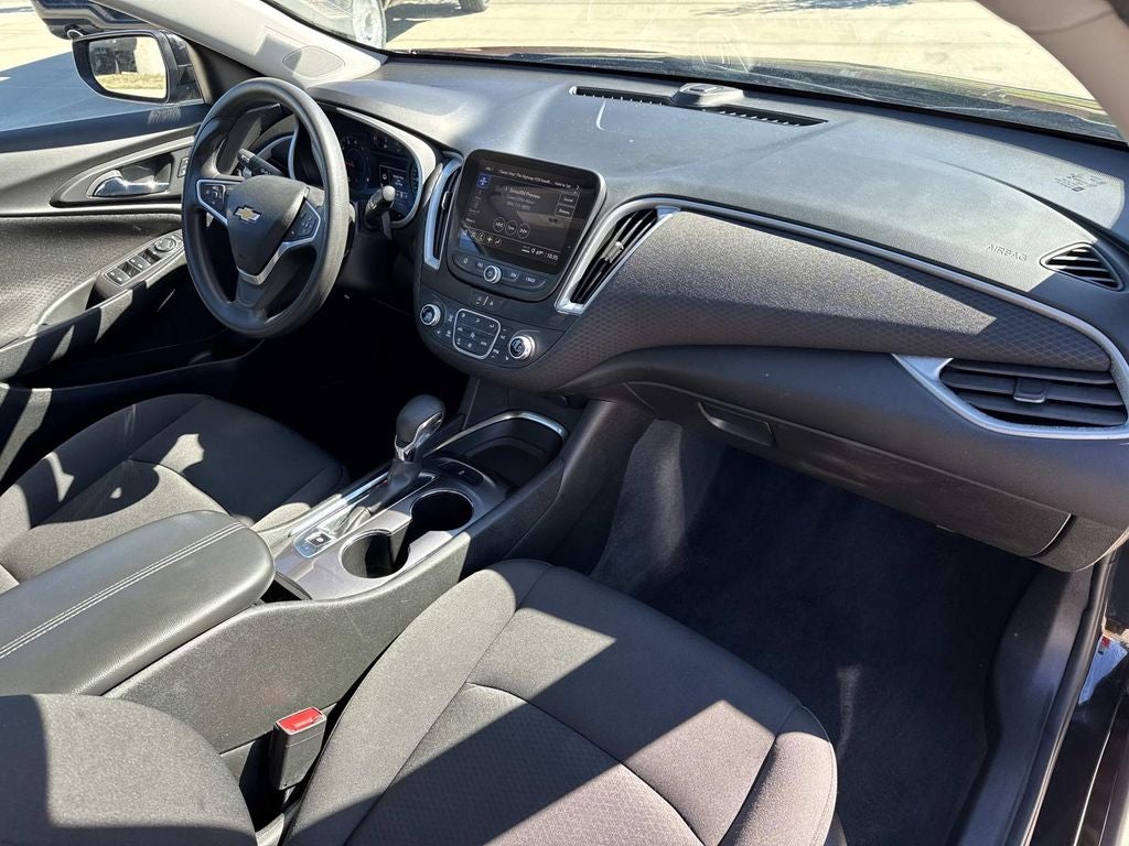 2022 Chevrolet Malibu FWD LT