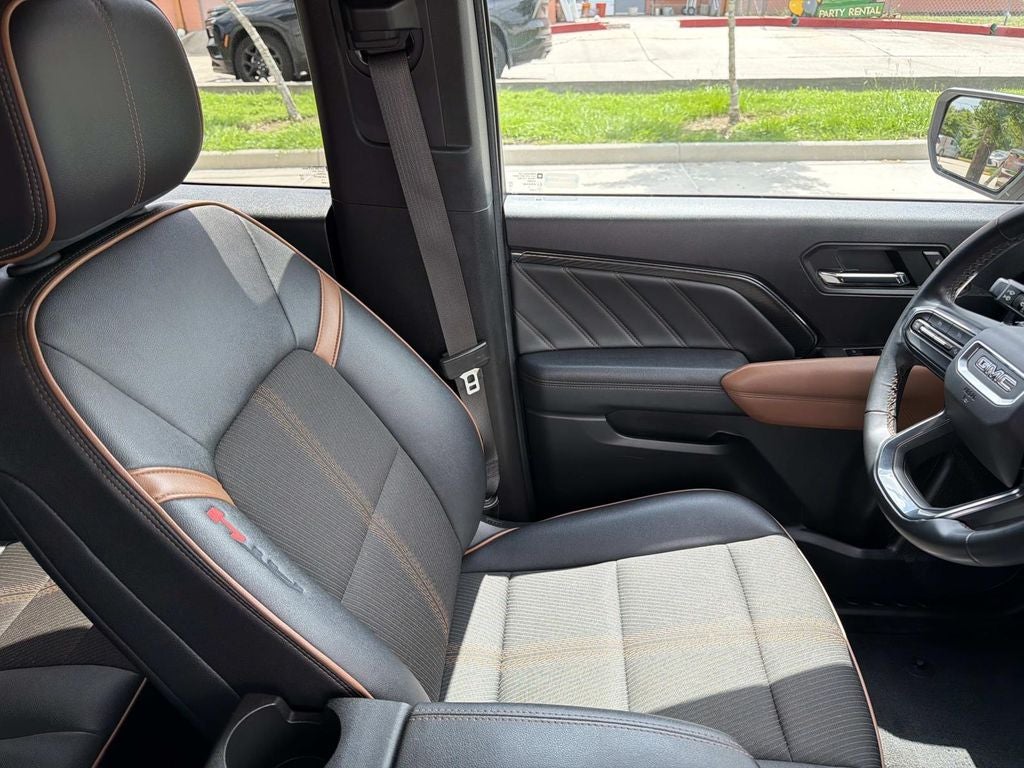 2023 GMC Canyon 4WD Crew Cab Short Box AT4