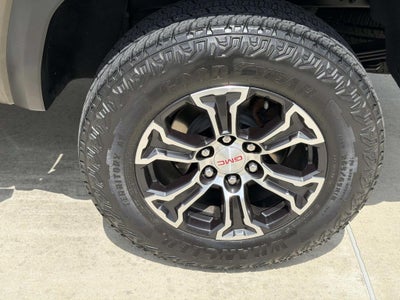 2023 GMC Canyon 4WD Crew Cab Short Box AT4