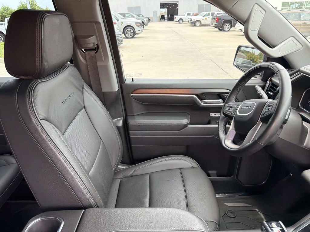 2025 GMC Sierra 1500 2WD Crew Cab Short Box Denali
