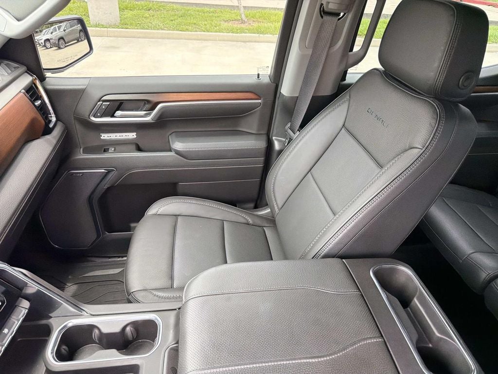 2025 GMC Sierra 1500 2WD Crew Cab Short Box Denali