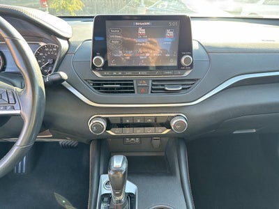 2022 Nissan Altima SR FWD