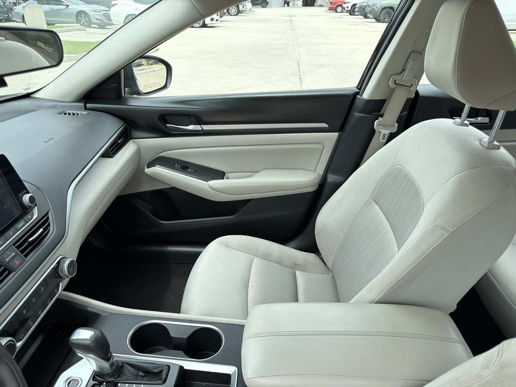 2022 Nissan Altima SV FWD