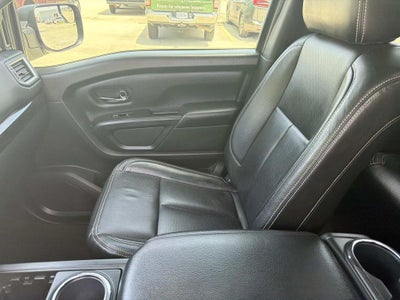 2019 Nissan TITAN SV