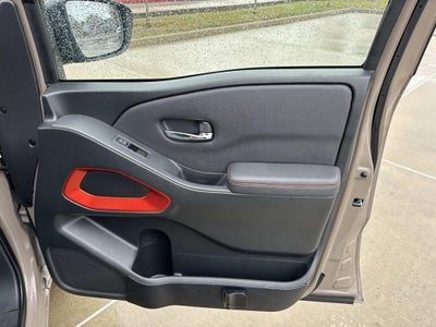 2022 Nissan Frontier Crew Cab PRO-X 4x2