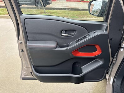 2022 Nissan Frontier Crew Cab PRO-X 4x2