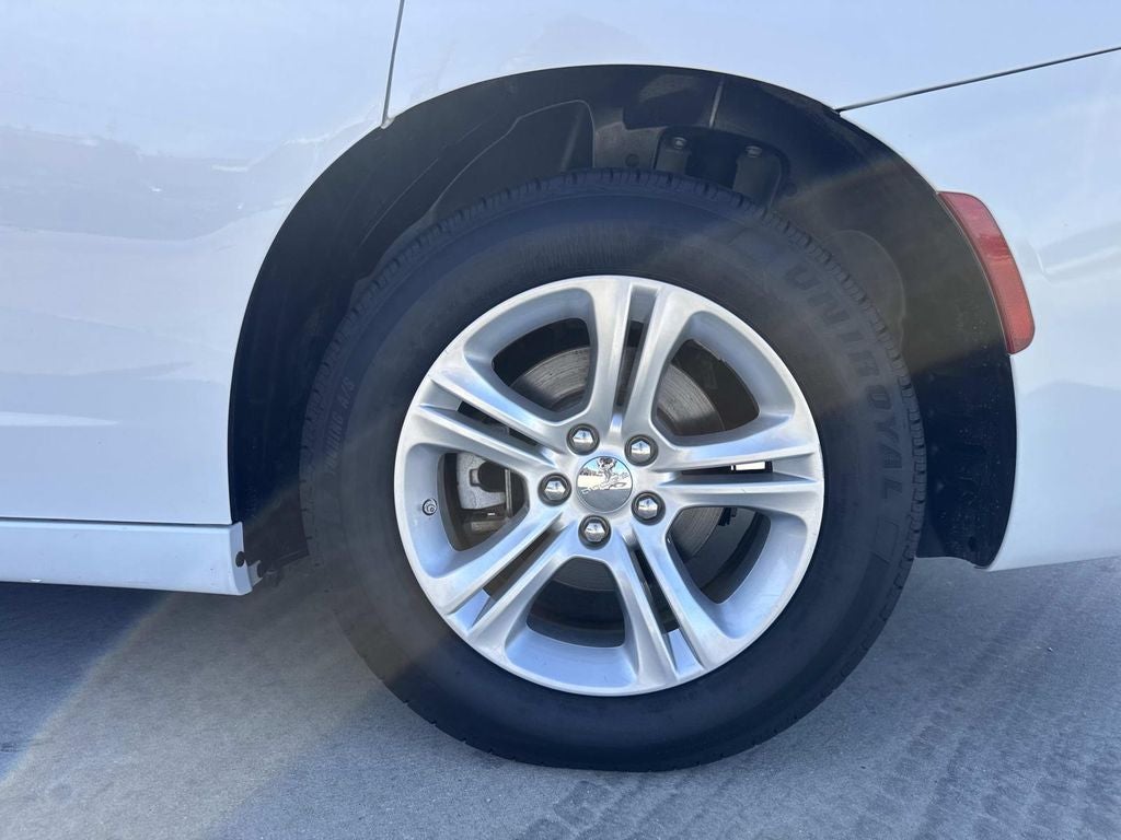 2022 Dodge Charger SXT RWD