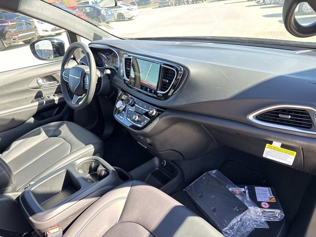 2026 Chrysler Voyager VOYAGER LX