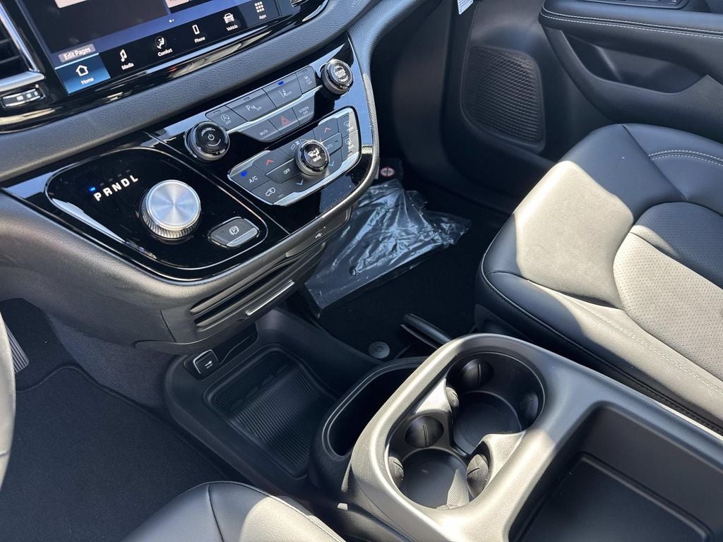 2026 Chrysler Voyager VOYAGER LX