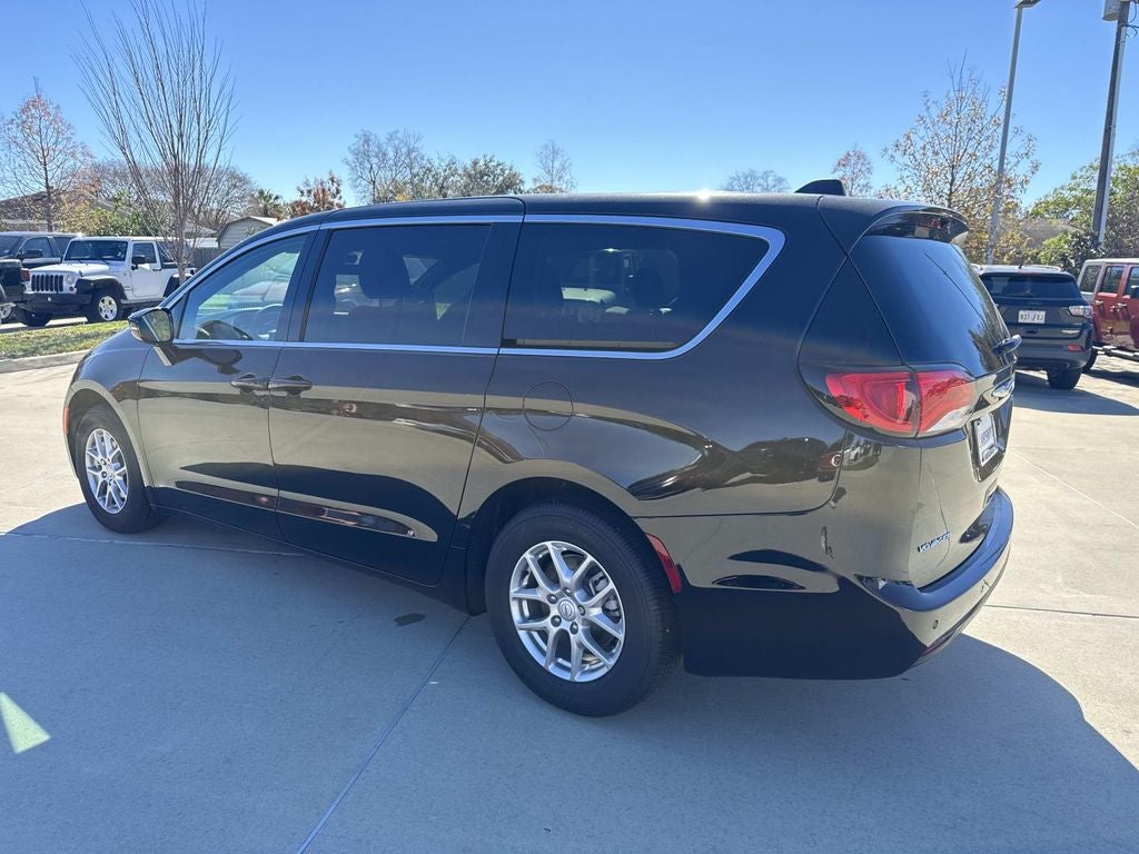 2026 Chrysler Voyager VOYAGER LX