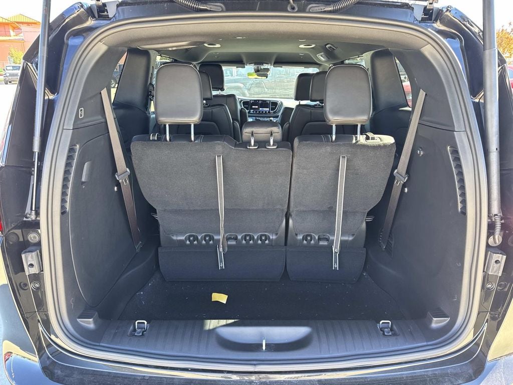 2026 Chrysler Voyager VOYAGER LX