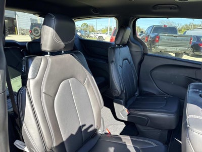 2026 Chrysler Voyager VOYAGER LX