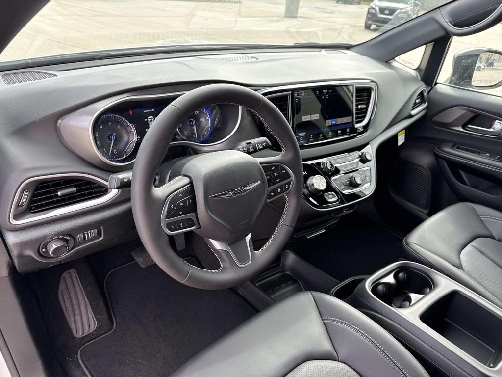 2026 Chrysler Voyager VOYAGER LX