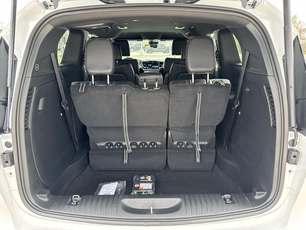 2026 Chrysler Voyager VOYAGER LX