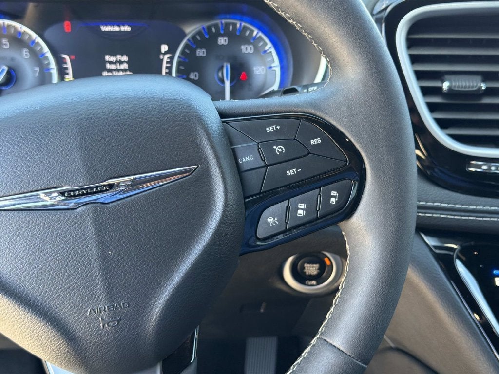2025 Chrysler Pacifica Limited