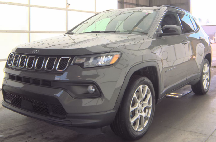 2023 Jeep Compass Latitude Lux FWD
