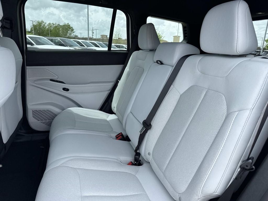 2026 Jeep Cherokee CHEROKEE LAREDO 4X4