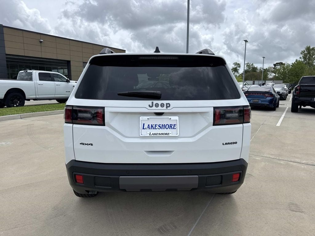 2026 Jeep Cherokee CHEROKEE LAREDO 4X4