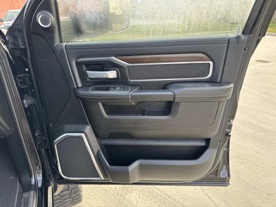 2022 RAM Ram 3500 Laramie Crew Cab 4x4 6'4' Box