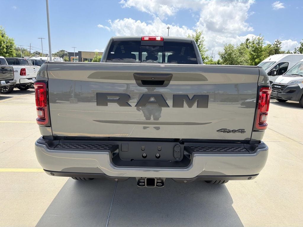 2026 RAM Ram 2500 RAM 2500 BLACK EXPRESS CREW CAB 4X4 6'4' BOX