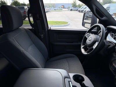 2026 RAM Ram 2500 RAM 2500 BLACK EXPRESS CREW CAB 4X4 6'4' BOX