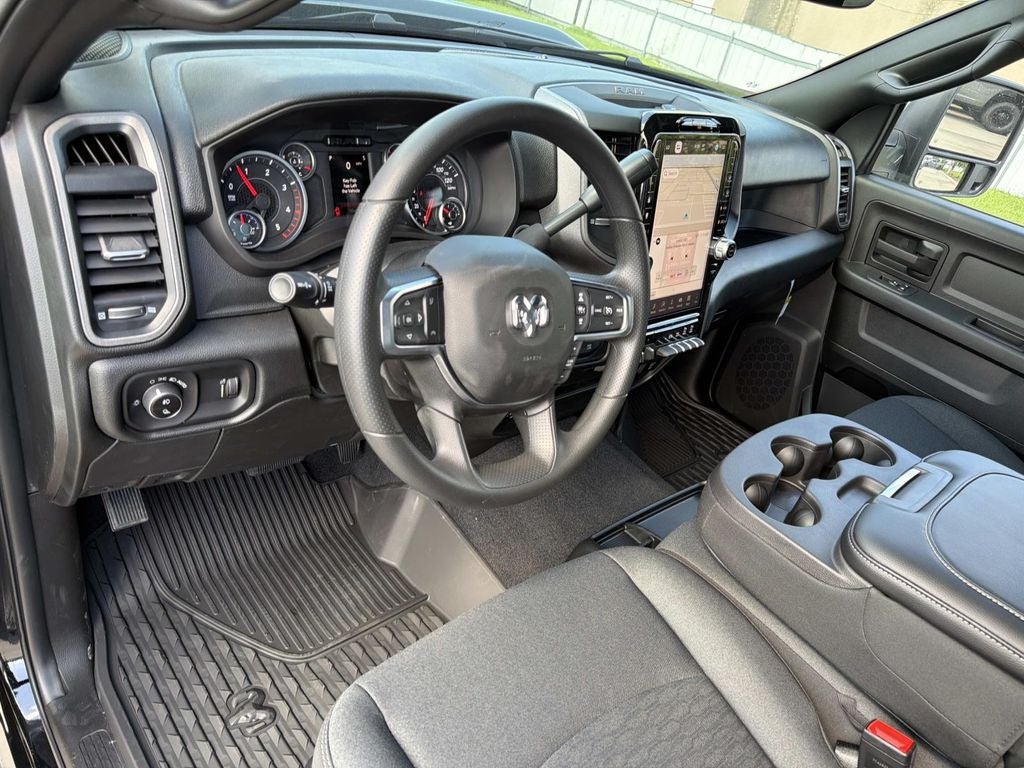 2026 RAM Ram 2500 RAM 2500 BLACK EXPRESS CREW CAB 4X4 6'4' BOX