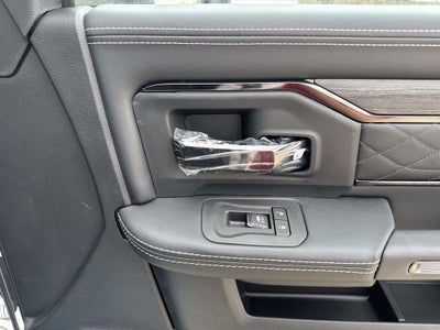 2026 RAM Ram 2500 RAM 2500 LIMITED CREW CAB 4X4 6'4' BOX