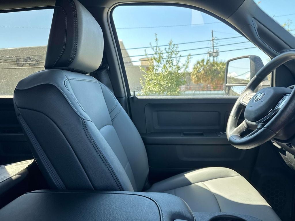 2026 RAM Ram 3500 RAM 3500 TRADESMAN CREW CAB 4X4 8' BOX