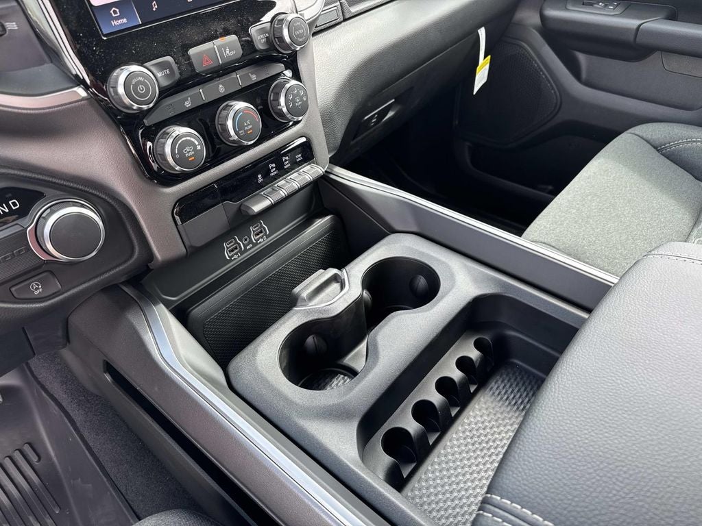 2026 RAM Ram 1500 RAM 1500 BIG HORN CREW CAB 4X2 5'7' BOX