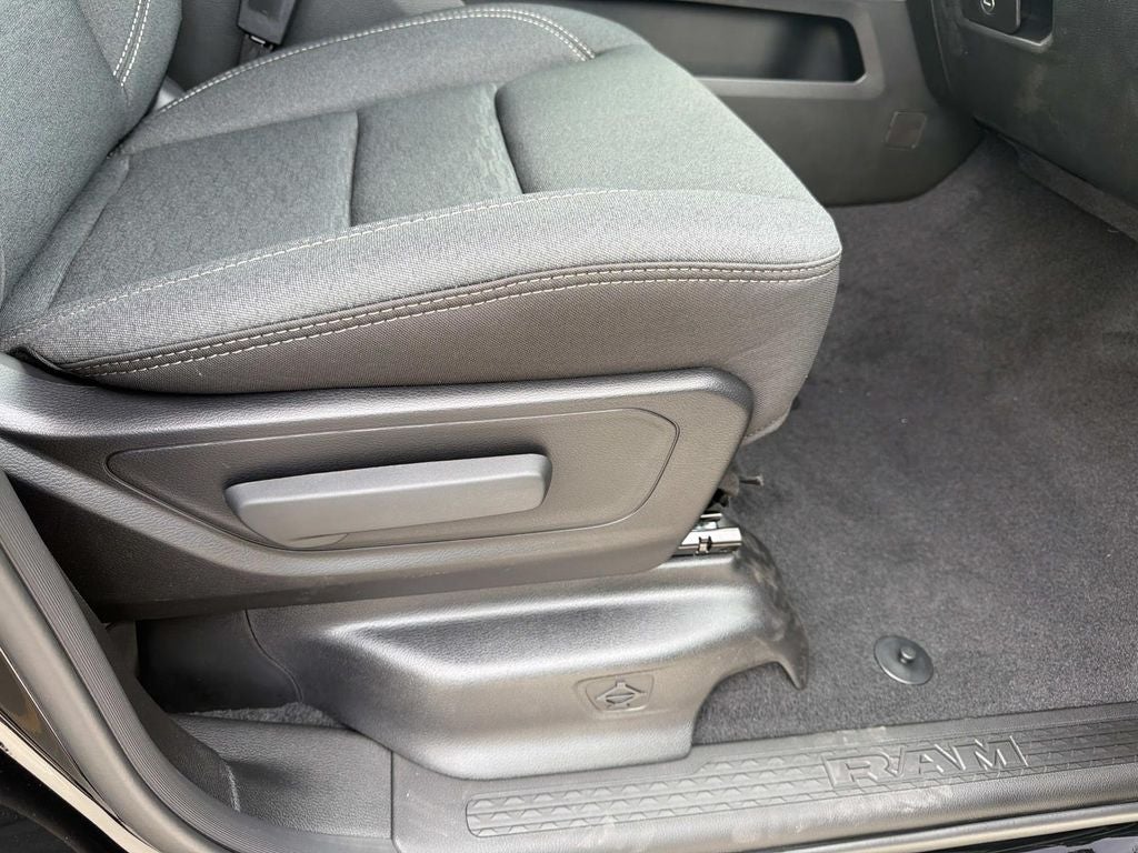 2026 RAM Ram 1500 RAM 1500 BIG HORN CREW CAB 4X2 5'7' BOX