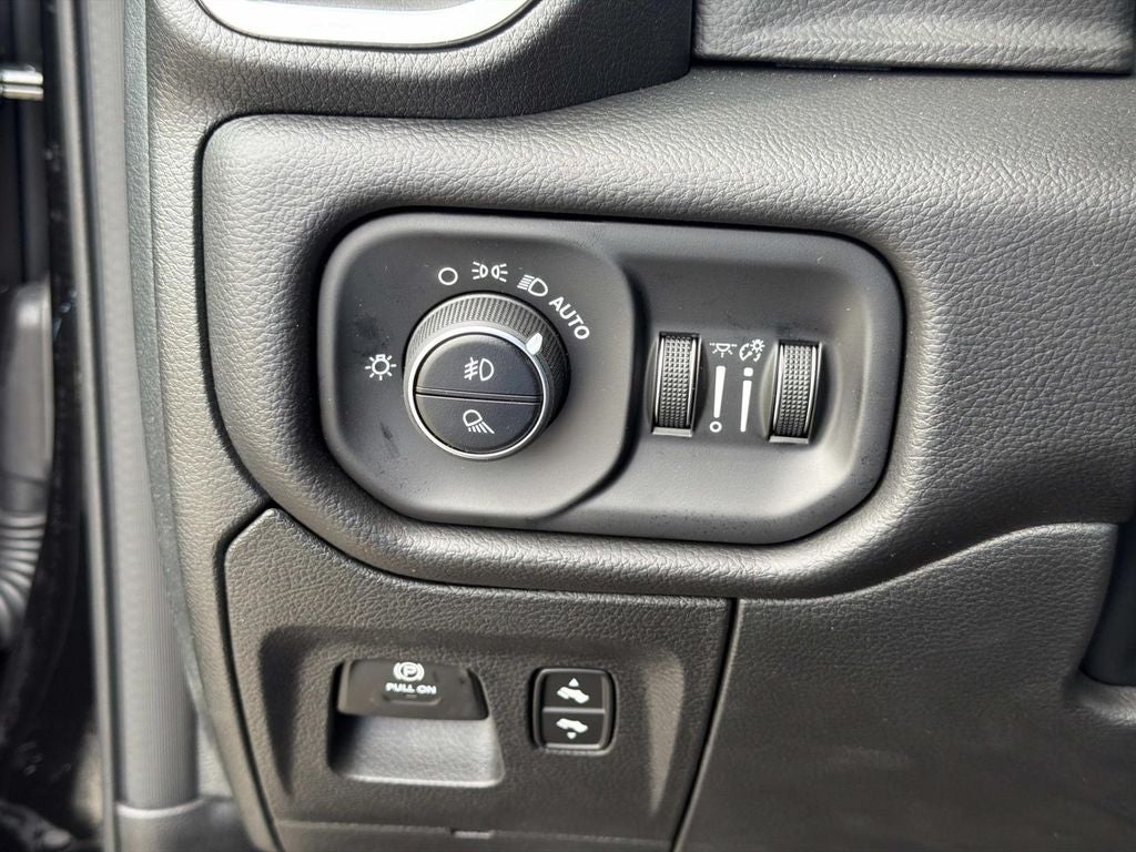 2026 RAM Ram 1500 RAM 1500 BIG HORN CREW CAB 4X2 5'7' BOX