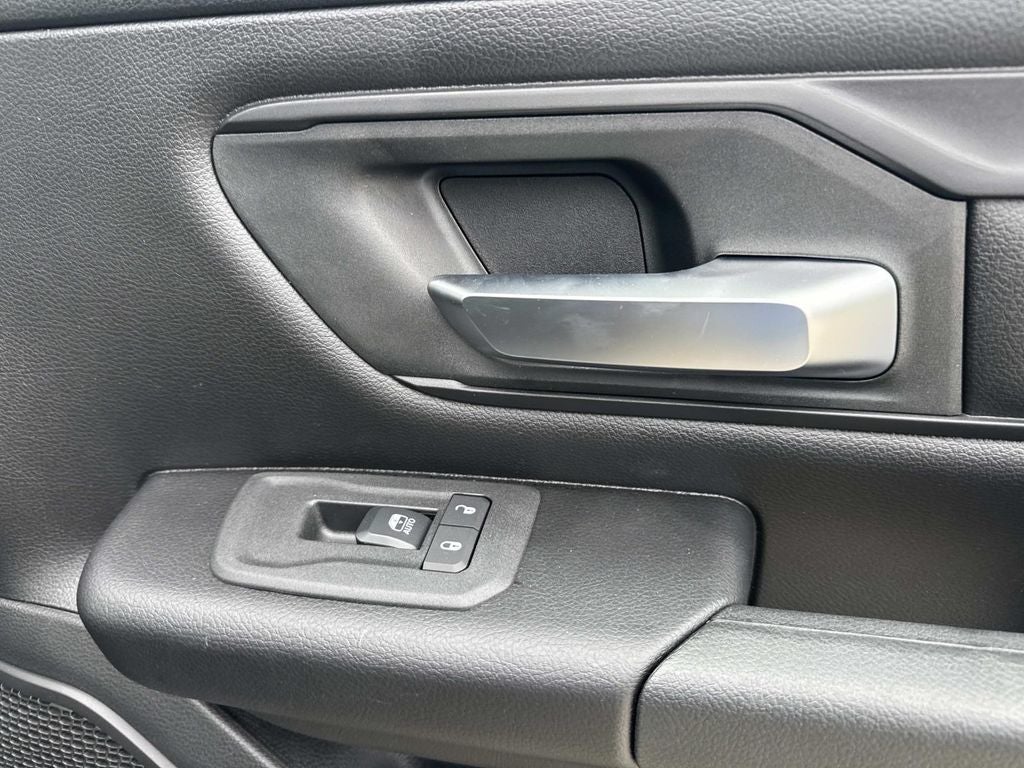 2026 RAM Ram 1500 RAM 1500 EXPRESS CREW CAB 4X2 5'7' BOX