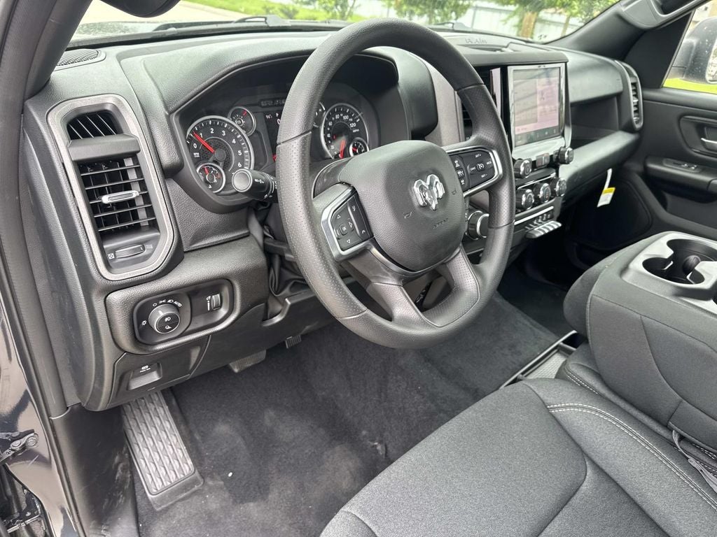 2026 RAM Ram 1500 RAM 1500 EXPRESS CREW CAB 4X2 5'7' BOX