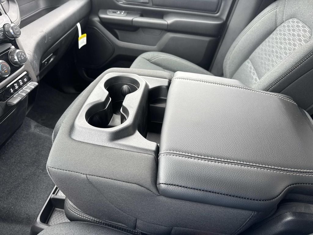 2026 RAM Ram 1500 RAM 1500 EXPRESS CREW CAB 4X2 5'7' BOX
