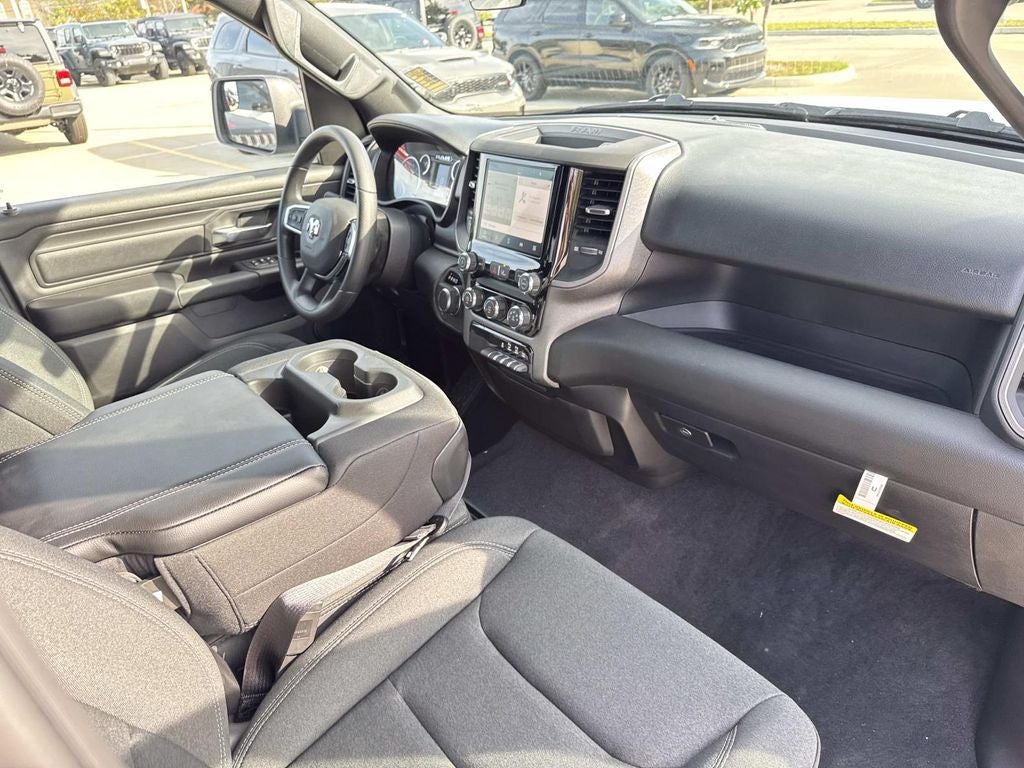 2026 RAM Ram 1500 RAM 1500 EXPRESS CREW CAB 4X2 5'7' BOX