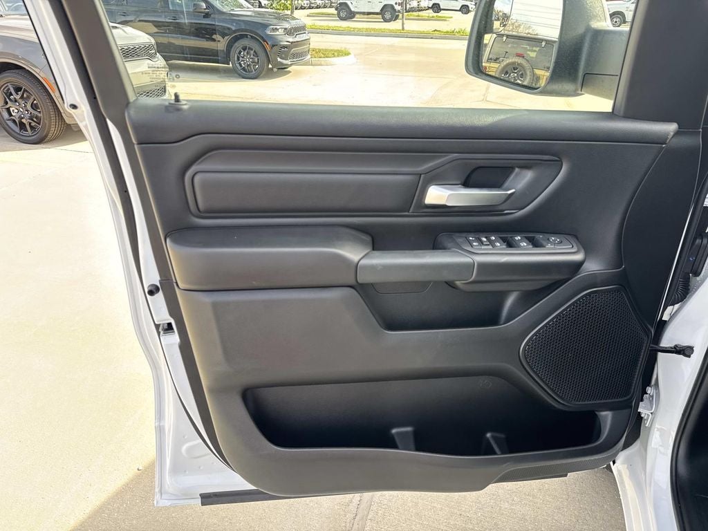 2026 RAM Ram 1500 RAM 1500 EXPRESS CREW CAB 4X2 5'7' BOX