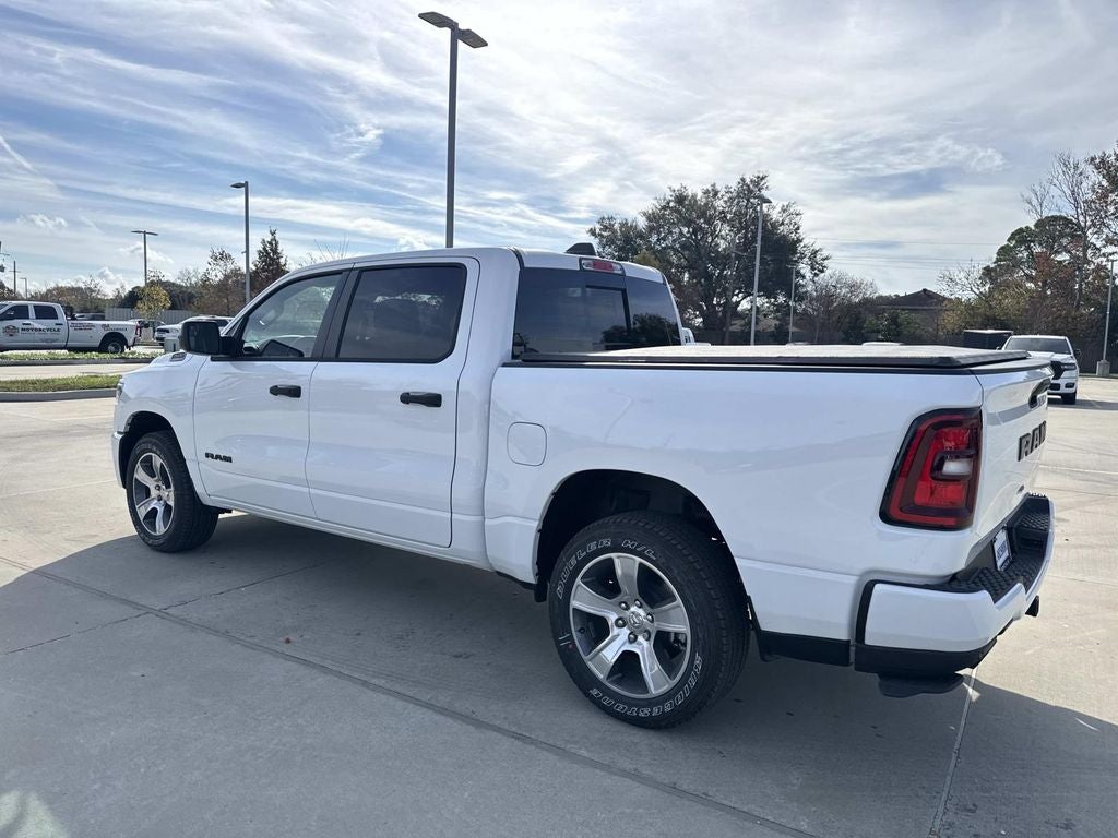 2026 RAM Ram 1500 RAM 1500 EXPRESS CREW CAB 4X2 5'7' BOX
