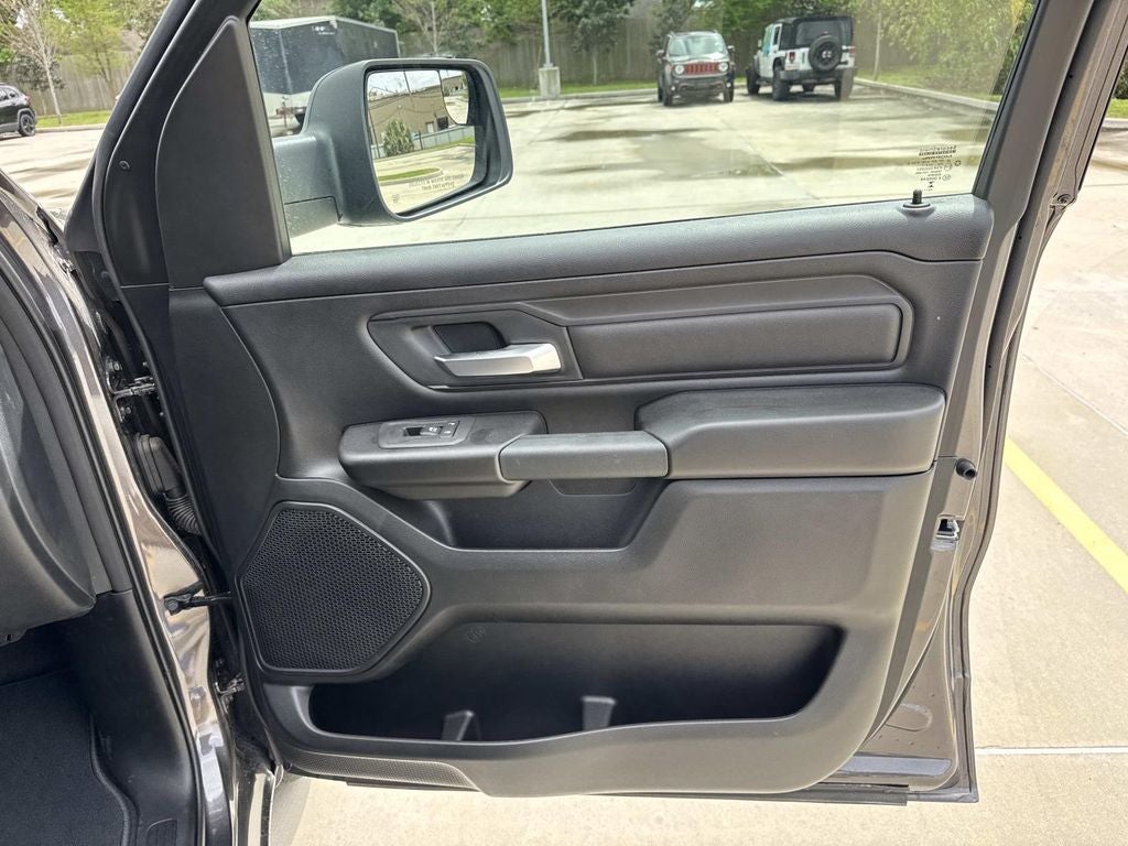 2026 RAM Ram 1500 RAM 1500 EXPRESS CREW CAB 4X2 5'7' BOX