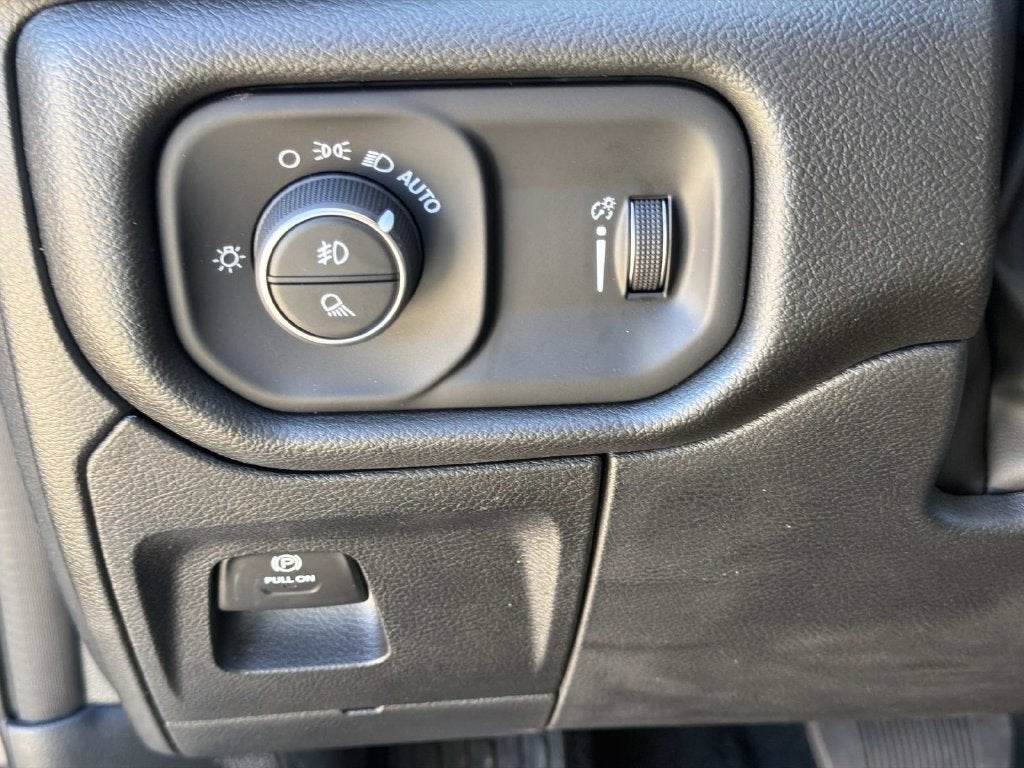 2027 RAM 1500 Express