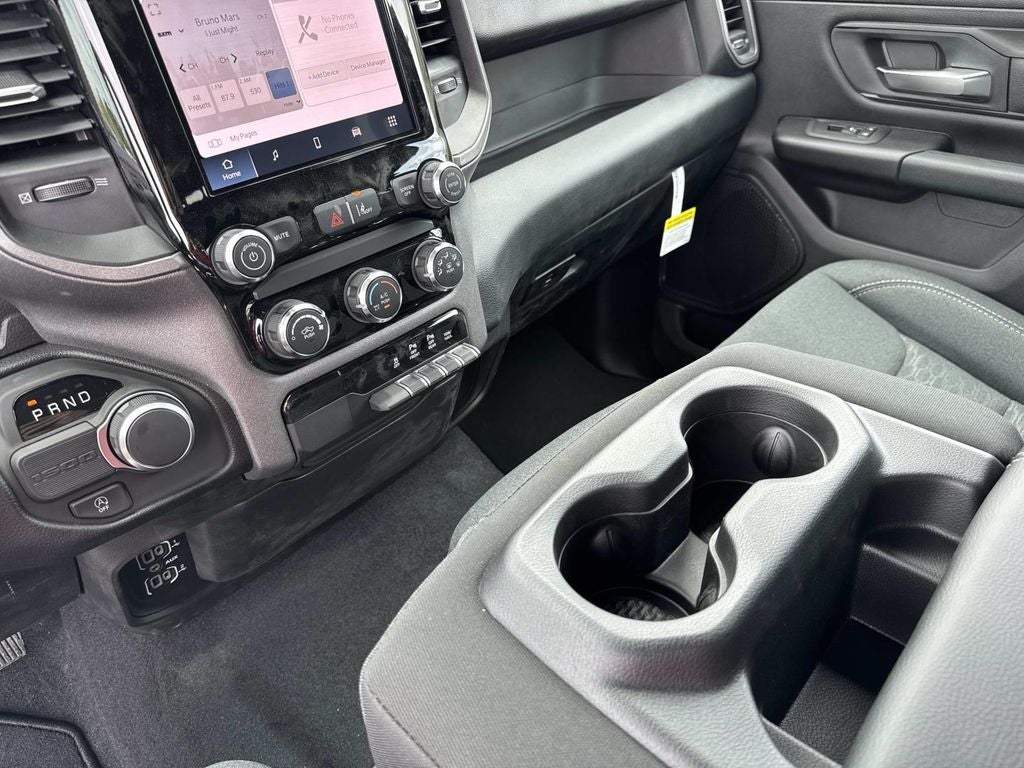 2026 RAM Ram 1500 RAM 1500 EXPRESS CREW CAB 4X2 5'7' BOX