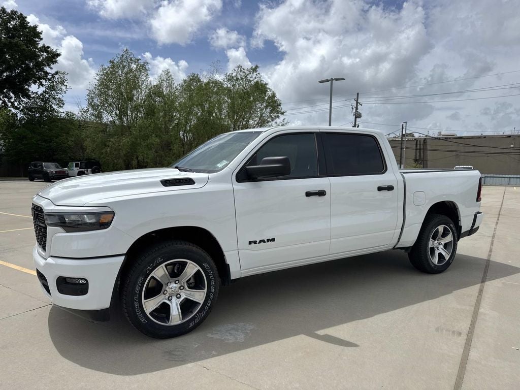 2026 RAM Ram 1500 RAM 1500 EXPRESS CREW CAB 4X2 5'7' BOX